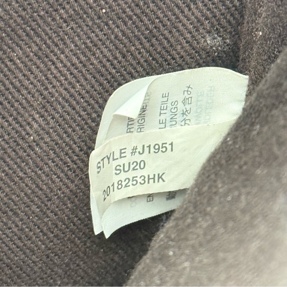 Madewell | The Zip-Top Transport Crossbody English Saddle Brown Pebbled Leather - Picture 12 of 14